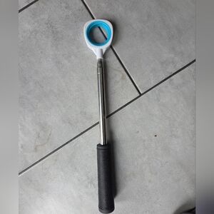 Golf Ball Retriever with Black Handle, Telescopic to 6 Feet.